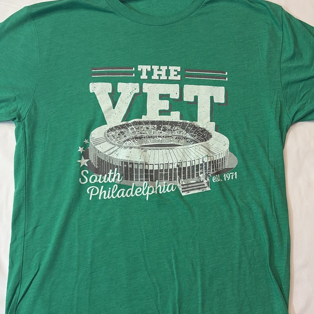 2 Pack Old School Veterans Stadium Philadelphia Eagles T-Shirts - Picture 2 of 4